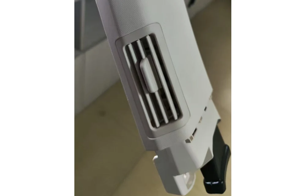 Pillar Trim Air Vent Assembly